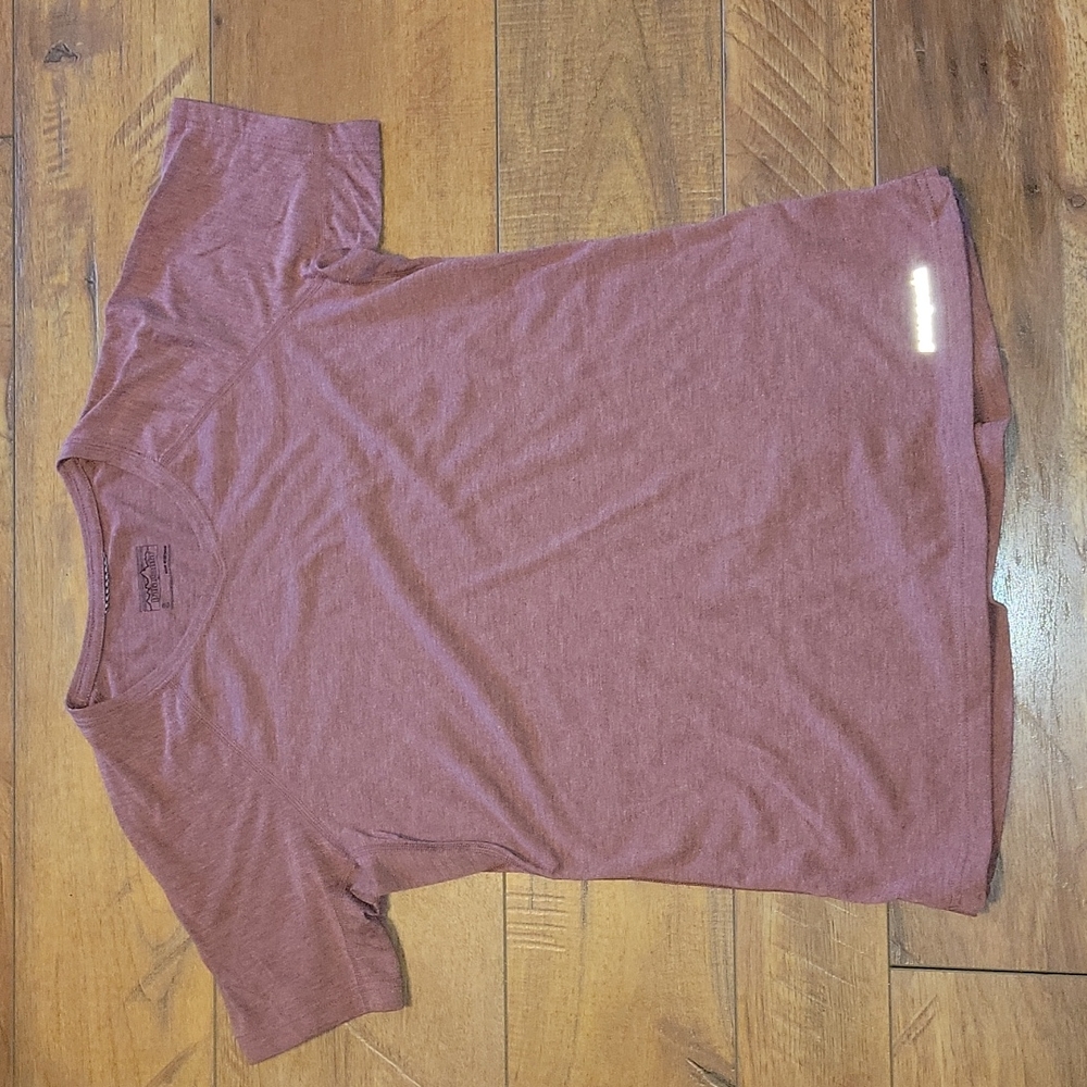 Women's sz small Patagonia t-shirt red